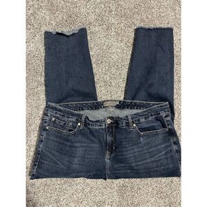 ❤️TORRID Feel The Fit Crop Boyfriend Jeans Sz22